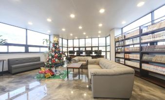 Dinos Hotel - Housity