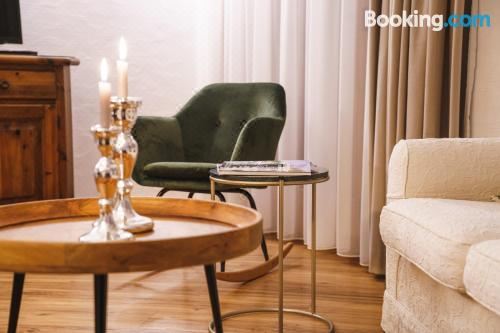 舒适两卧室公寓 - 带凉廊