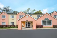 Super 8 by Wyndham Pensacola