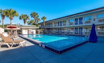 Motel 6 Kissimmee, FL - Orlando