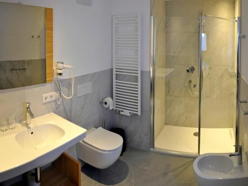 带花园的底楼公寓