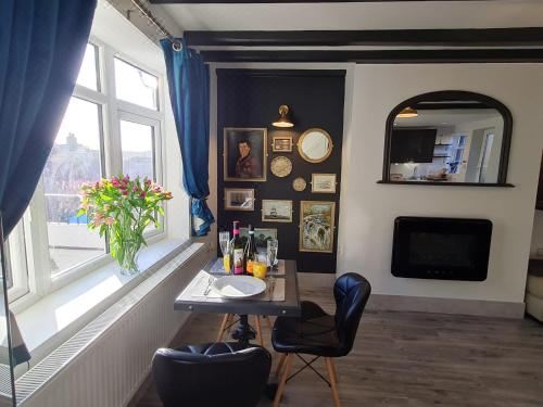 Bensons Gem - Cyanacottages One-Bedroom House