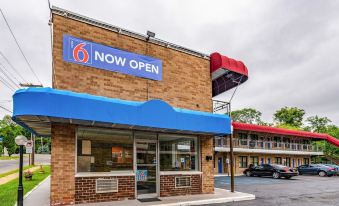 Motel 6 Elmsford, NY - White Plains