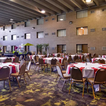Best Western Plus Kelly Inn