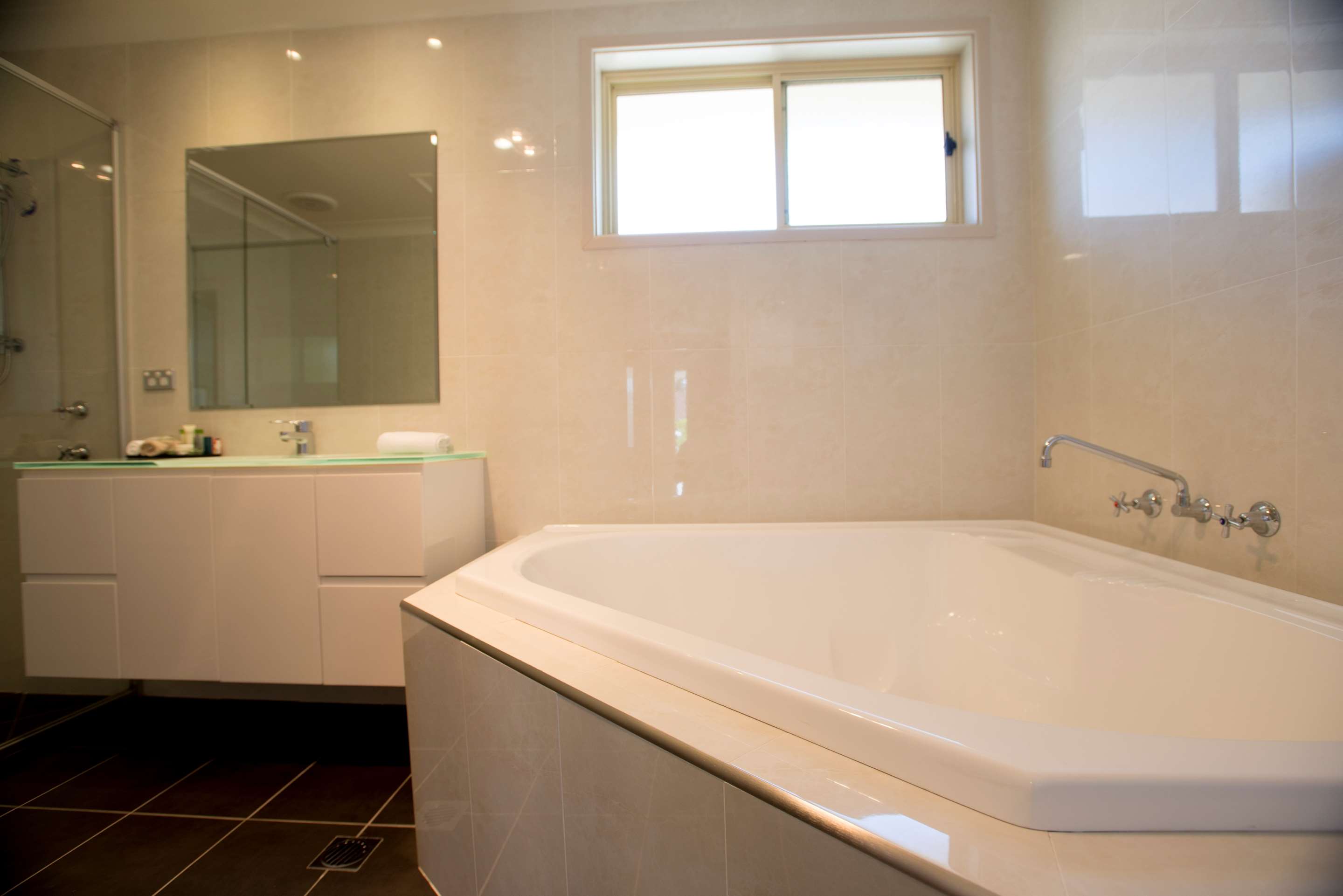 带温泉浴的高级特大床号间