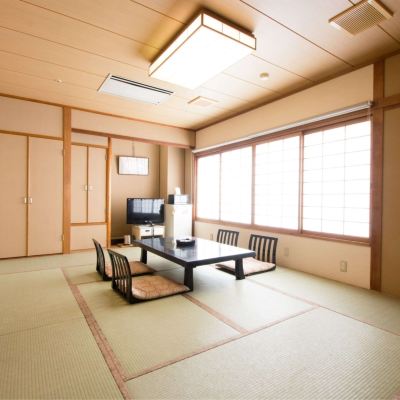 新和室　くつろぎ12畳＜内風呂あり＞ ほてるISAGO神戸 クーポン