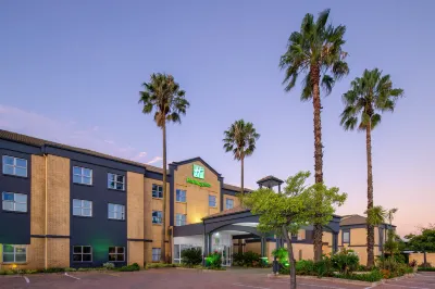 Holiday Inn JOHANNESBURG AIRPORT by IHG โรงแรมใน