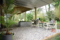 Lime Crush...Sweet studio apartment a 1/2 block to a private beach. Ξενοδοχεία στην πόλη 