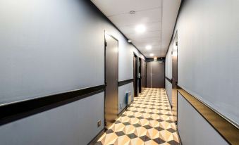 Brit Hotel Du Stade Rennes Ouest - Housity