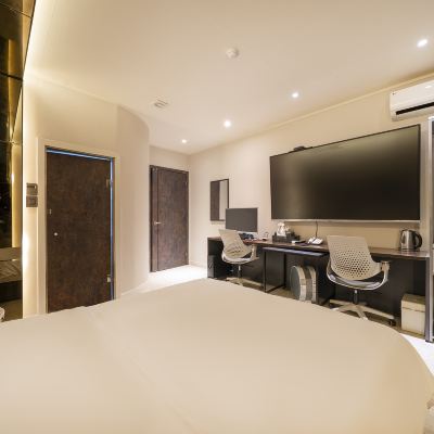 Mirror Room (Various Ott View Available) Ansan Casamia 쿠폰