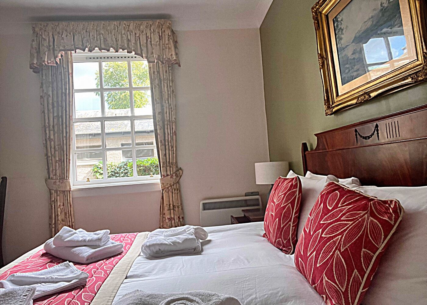 标准双人房， 1 间卧室， 允许带宠物