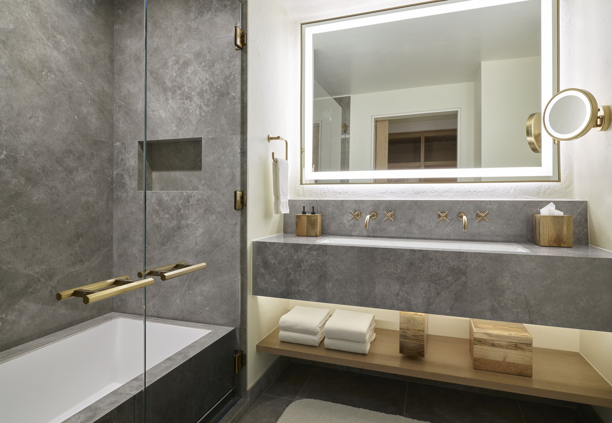 Limelight Hotel Aspen客房， 2 张大床， 露台 （Pet Free）