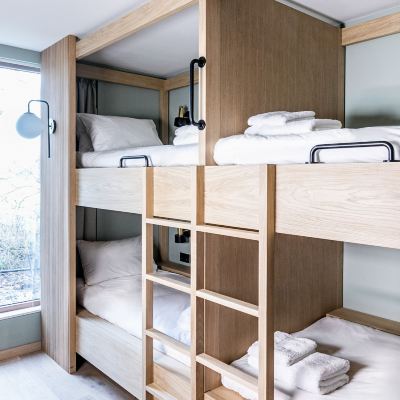 Family Quadruple Room Mollies Motel Promo Code