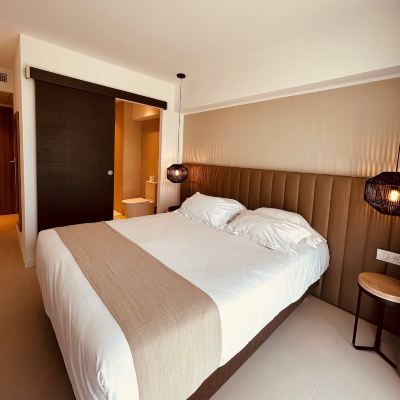 Standard Room with Balcony Hôtel Spa La Madrague Promo Code