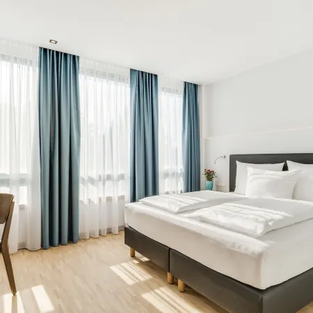 Hotel-Etage Apfelrot