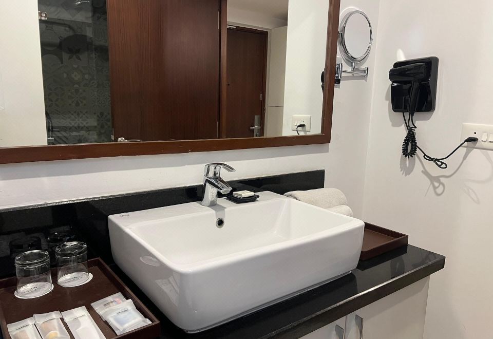 俱乐部双床房， 2 张单人床