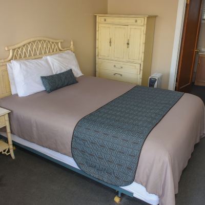 Basic Queen Room Panamint Springs Resort Promo Code
