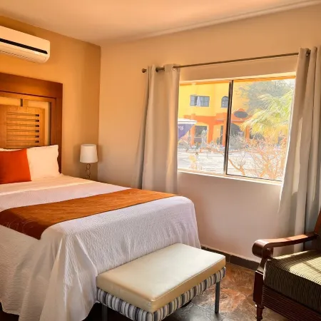 Los Vientos Hotel