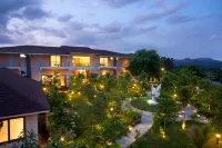 Trishvam Symphony Hotel a 