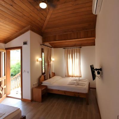 Üç Kişilik oda Elly's Home Promo Code