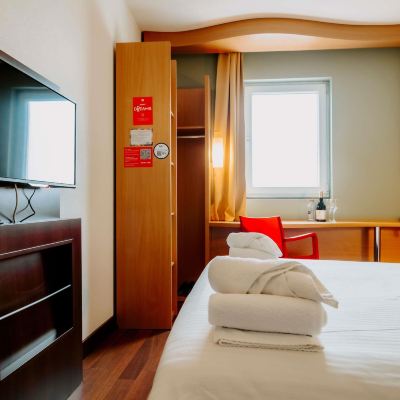 標準特大床房 宜必思索非亞機場酒店優惠