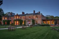 The Retreat, Elcot Park Hotele w: 