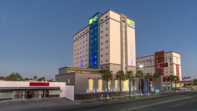 Holiday Inn Express & Suites CIUDAD OBREGON by IHG Hôtels à : 