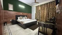 Hotel Ashray Noida