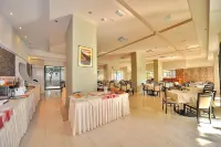 Saint Constantine Hotel
