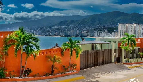 3 Sunsets, Pet Friendly Ocean View in Brisas