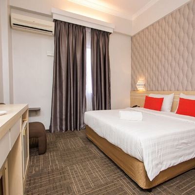 Bilik Deluxe King Kupon Crystal Inn