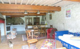 House with 3 Bedrooms in Comus, with Wonderful Mountain View, Furnishe