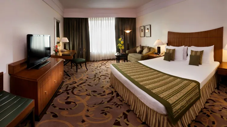 Radisson Blu MBD Hotel Noida Room