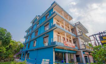 OYO 377 Hotel White Dove - Housity