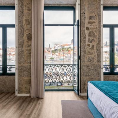One-Bedroom Apartment With River View 296 Heritage Apartments Promo Code