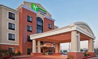 Holiday Inn Express & Suites Oklahoma City West-Yukon