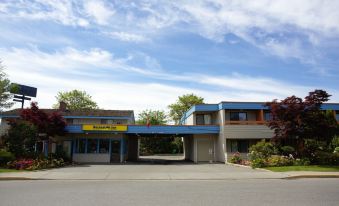 Recreation Inn and Suites