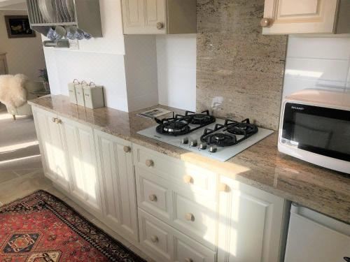 Cornerstone Cottage Holiday Home