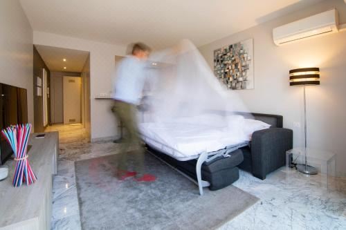 一室房（带沙发）