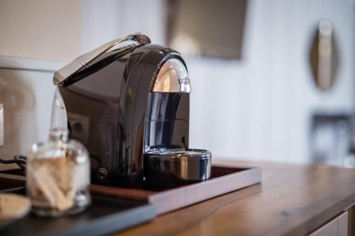 带阳台和海景的豪华双人房