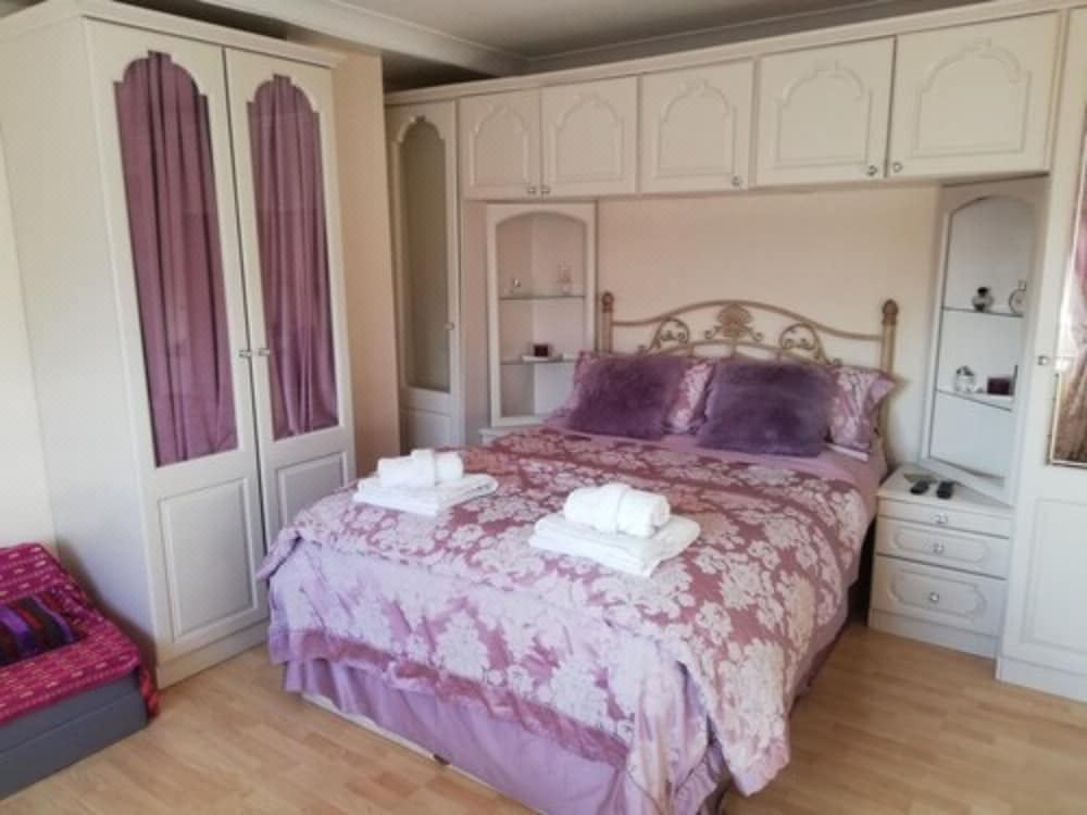 Myrtle Cottage Vacation Rooms - Carmarthenshire