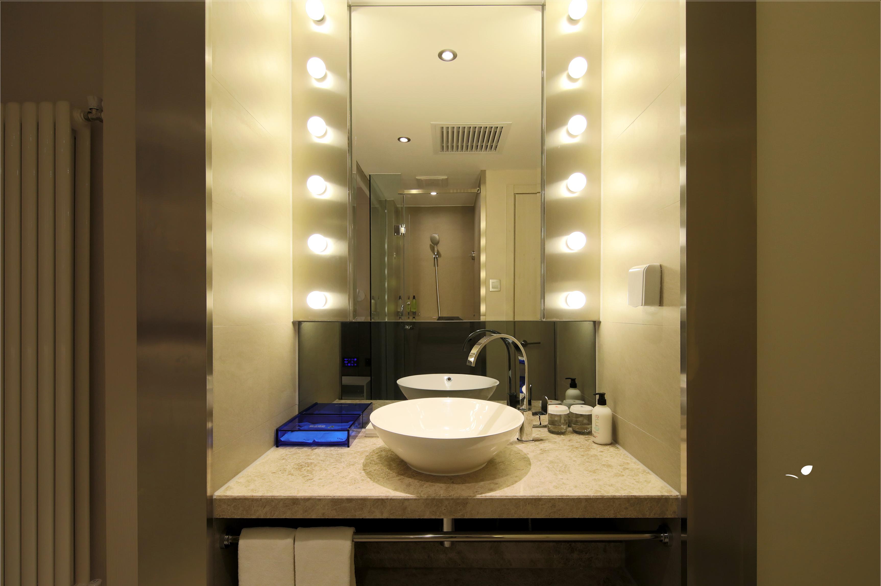 高级大床房（小冰箱）