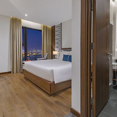 城市豪華雙人間 Peninsula Hotel Danang優惠