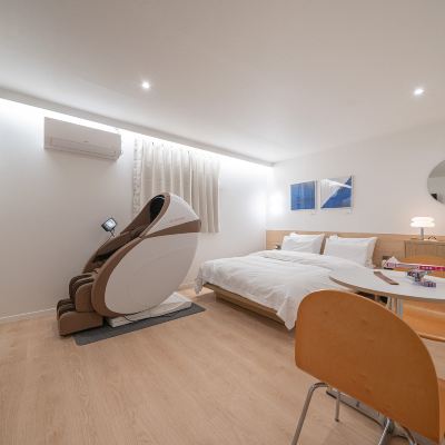 Wellness (Mc Square Massage Chair, 4-Star Hotel Bedding, Large Smart Tv)