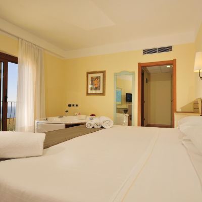 Grand Deluxe Double Room