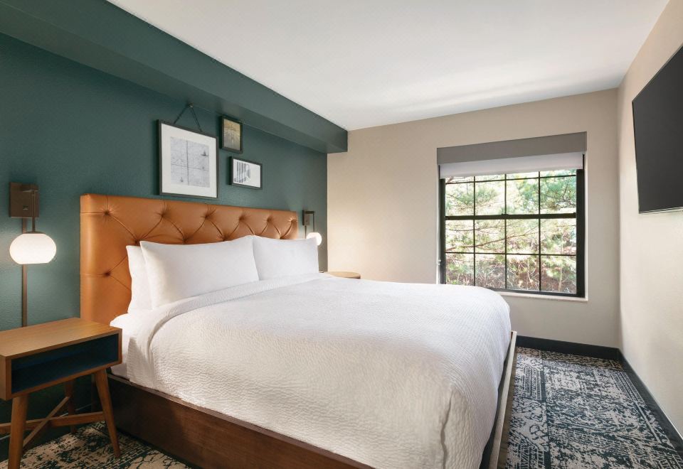 两卧室特大床套房