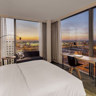 行政房-特大床、跑道景觀、可使用行政酒廊 慕尼黑機場希爾頓飯店優惠