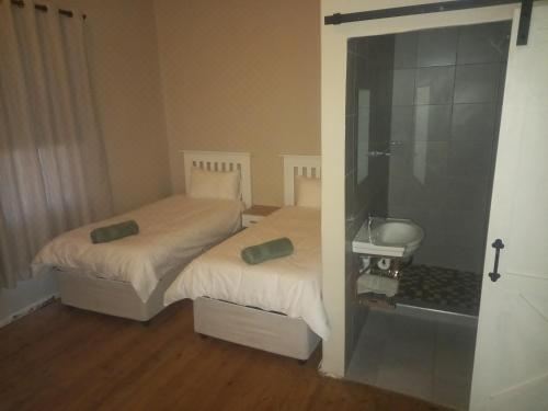 双人房（带独立浴室）