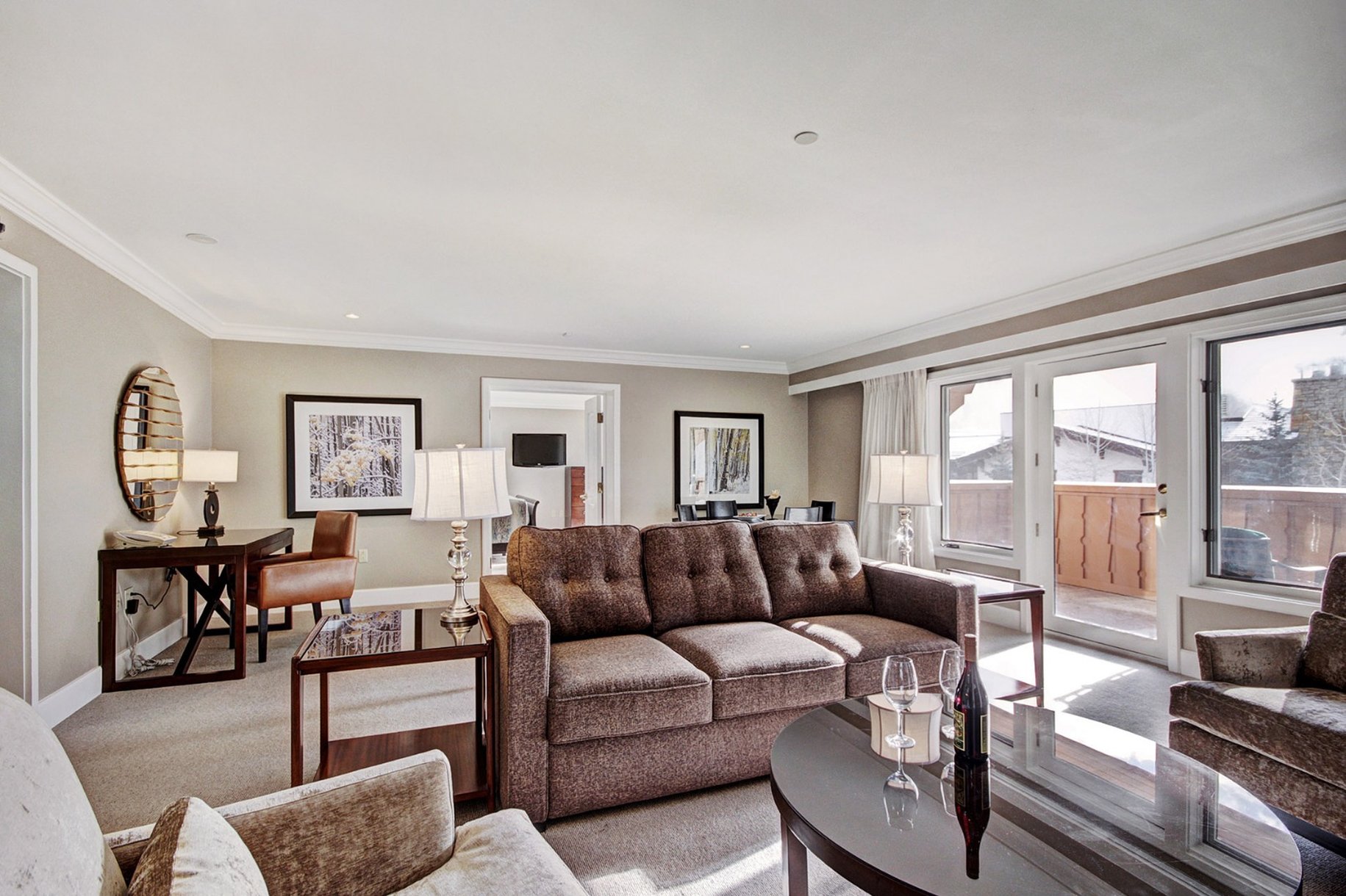 带梳化床的行政特大床套房