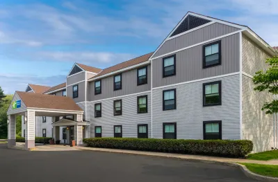 Holiday Inn Express SOUTH BURLINGTON - DOWNTOWN by IHG Hotel a 